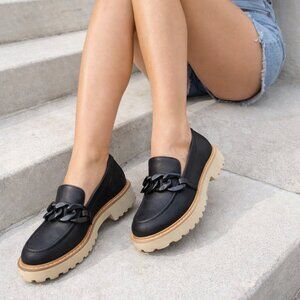 Pierre Dumas Loafers Womens Size 10 Chain Detail Black Light Colored Soles